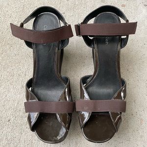Calvin Klein wedge sandals size 7.5 brown color in very good condition